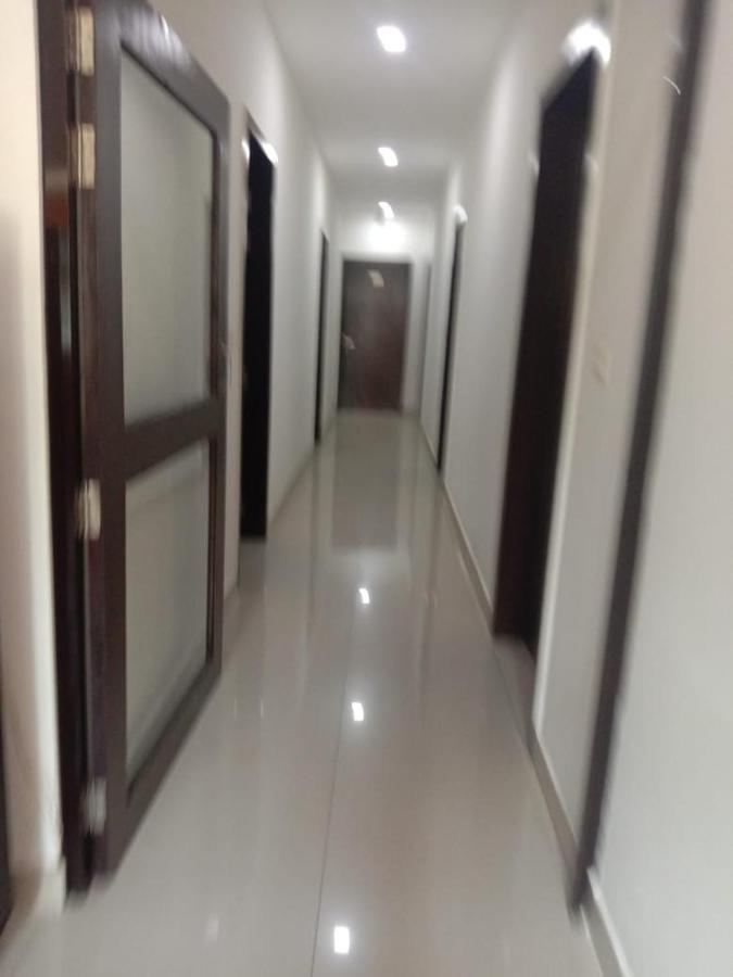 Supreme Guest House By Wb Inn Агра Экстерьер фото